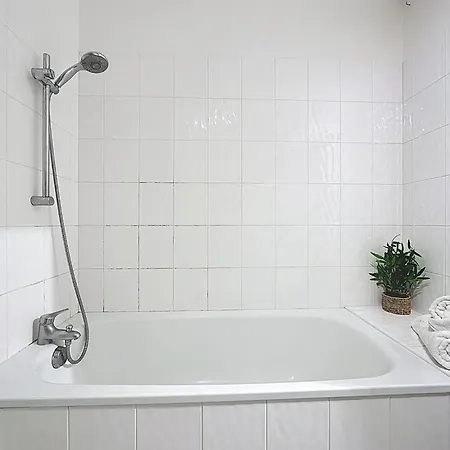 Le Clos De La Corderie By Interhome Appartement